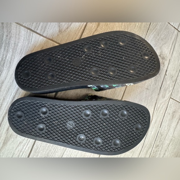 adidas Slide Sandal, sz 7 men / 8 women - Picture 3 of 4